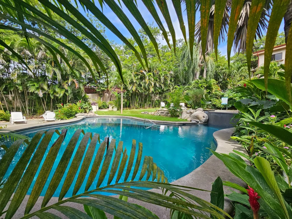 Serena Condos Playas del Coco Pool & Tropical Gardens